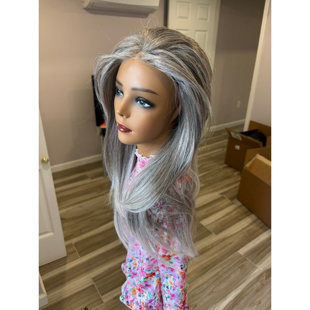 Chelsea Smith Crowns Futura fiber Grey Blend Wig Petite New